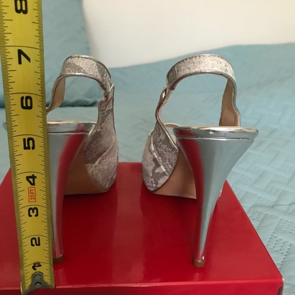 Guess Gwaerra Peep Toe Slingback Heels Size 10M - Picture 12 of 15